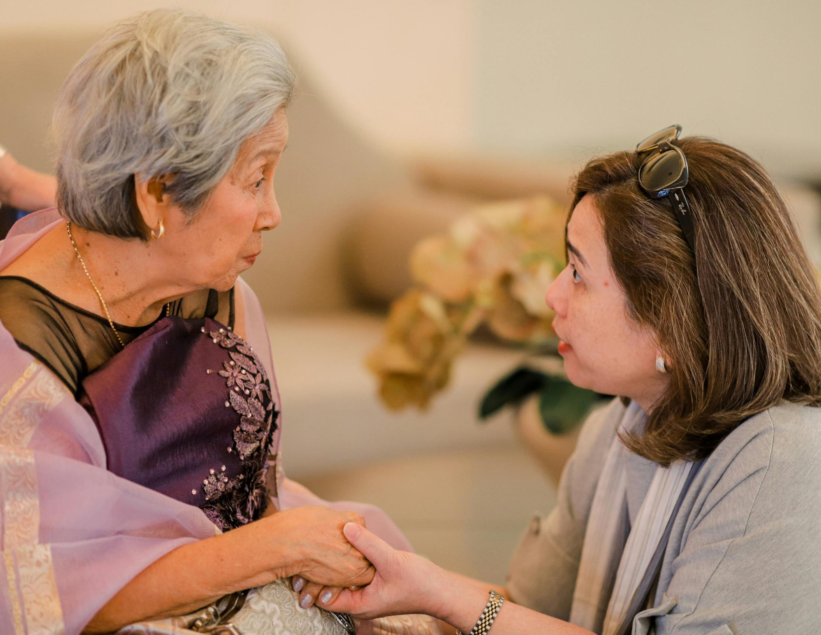 how to talk to aging parents about assisted living